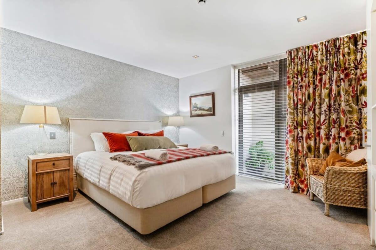 Pembroke Luxury Apartment Wanaka Exterior photo